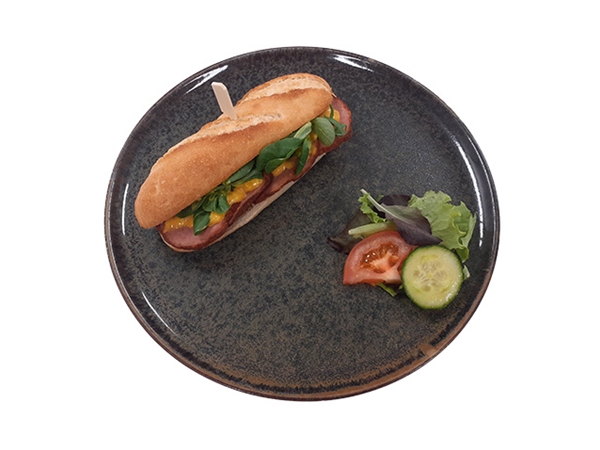 Pistolet wit warme grilworst